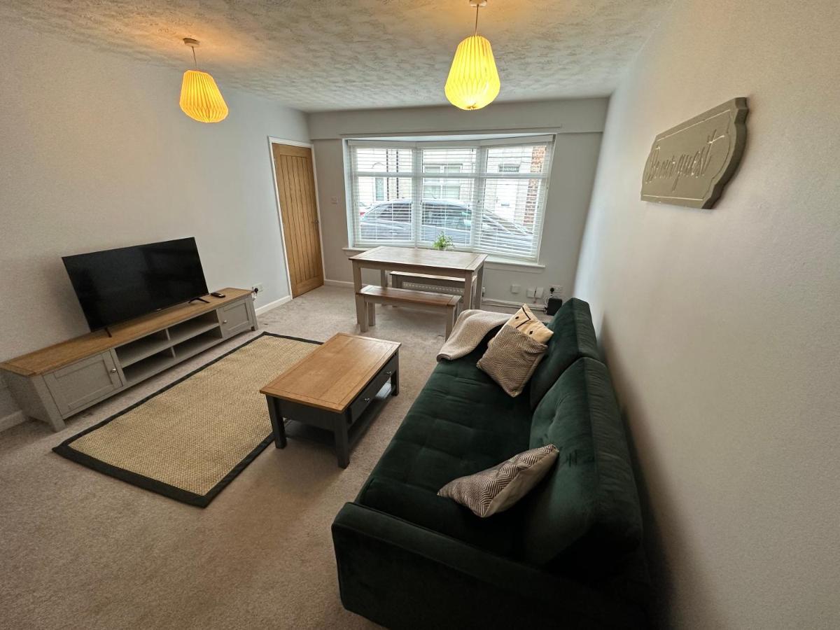 Cosy, 2 Bedroom Cottage In Guisborough Town Centre Esterno foto